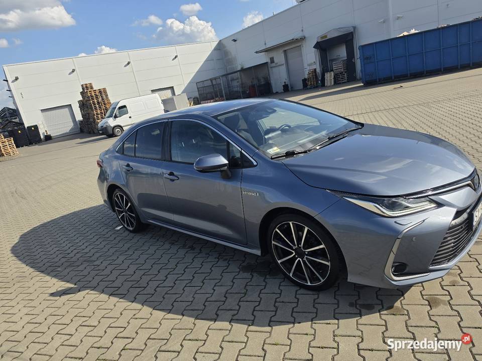 Toyota Corolla 18hybryda 1walsciciel FV23
