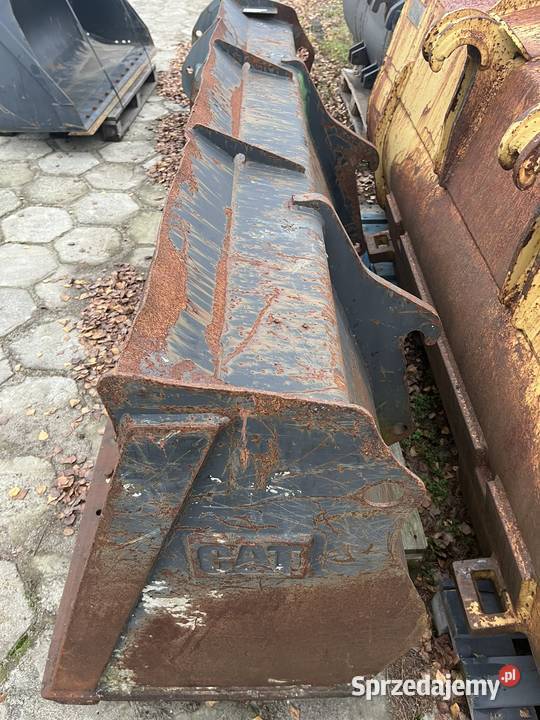 Łyżka do ładowarki Cat L30 200 Rok produkcji 2000 Końskowola sprzedam