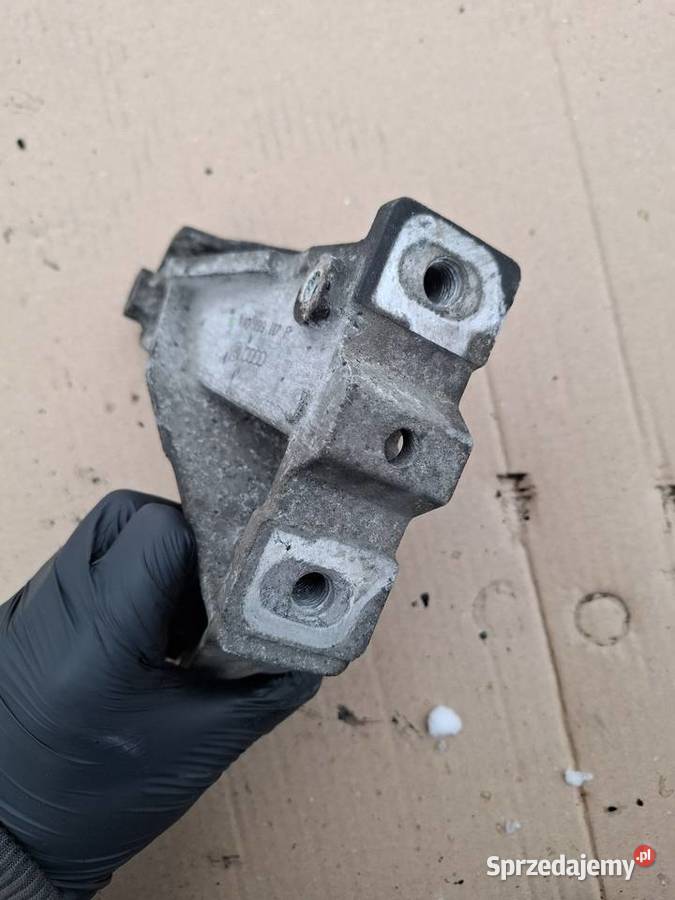 Łapa mocowanie skrzyni biegów Golf IV Toledo II Przyborów