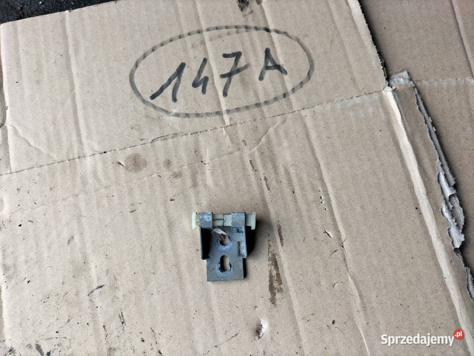 AUDI 80B3 B3 UCHWYT MOCOWANIE LISTWY OSŁONY Kamień-Kolonia sprzedam
