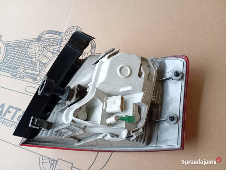 lampy tył audi a4 b7 avant osobowe Chełm sprzedam