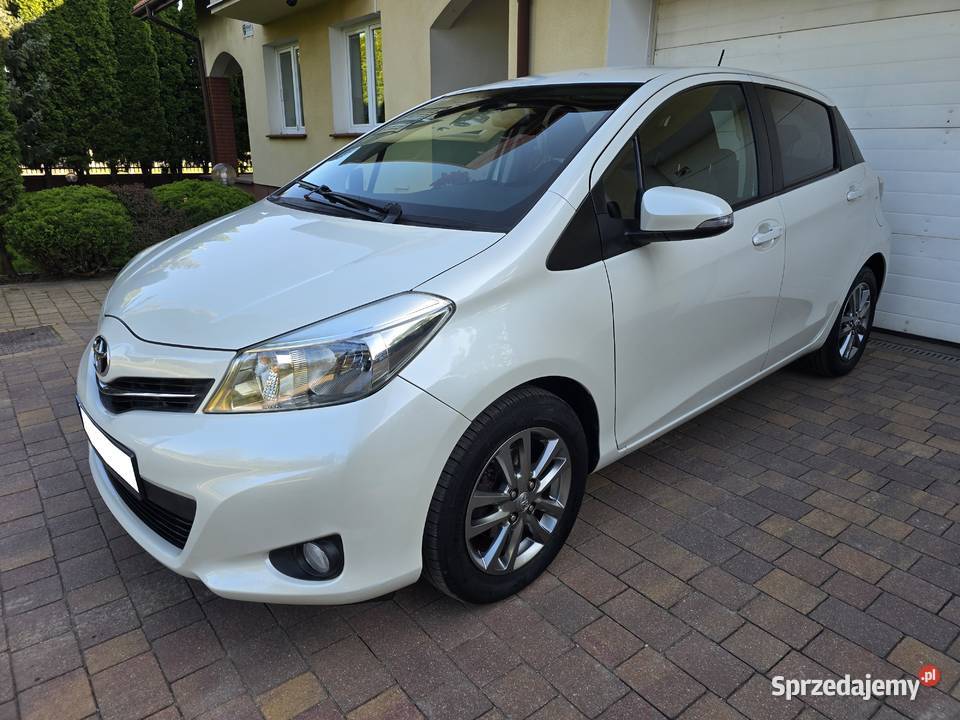 Toyota Yaris 10 VVTi 69 bezwypadkowy serwisowany mazowieckie sprzedam