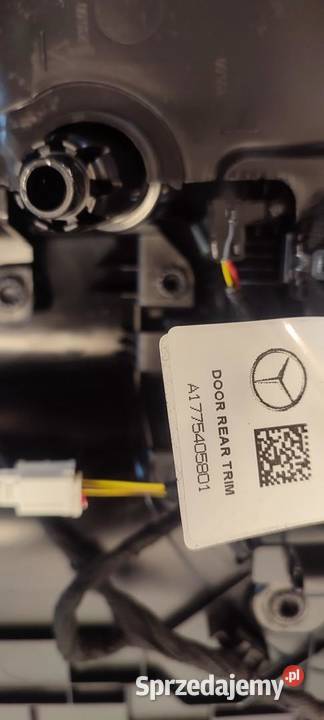 MERCEDES W247 BOCZEK DRZWI LEWY TYŁ A2477305300