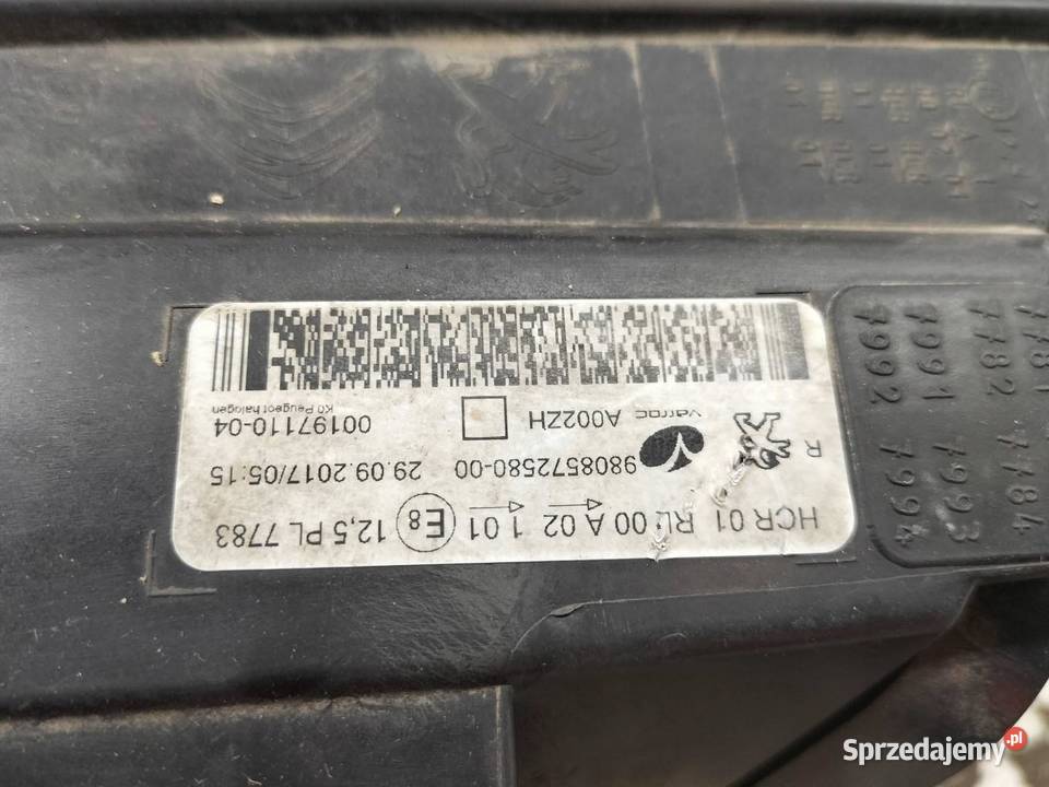 LAMPA PRZÓD PRAWA USZKODZONA 9808572580 Peugeot