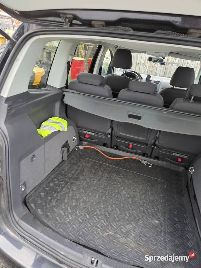 Touran 16 tdi 2011uszkodzony Głogów sprzedam