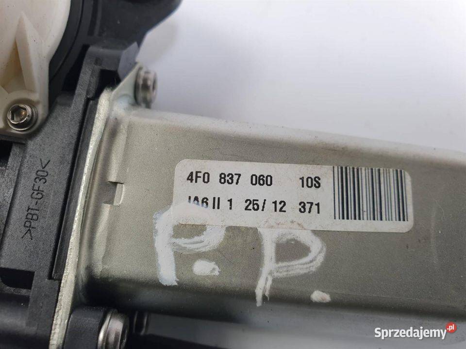 DOCIĄG DRZWI AUDI S8 D4 4F0837060 osobowe