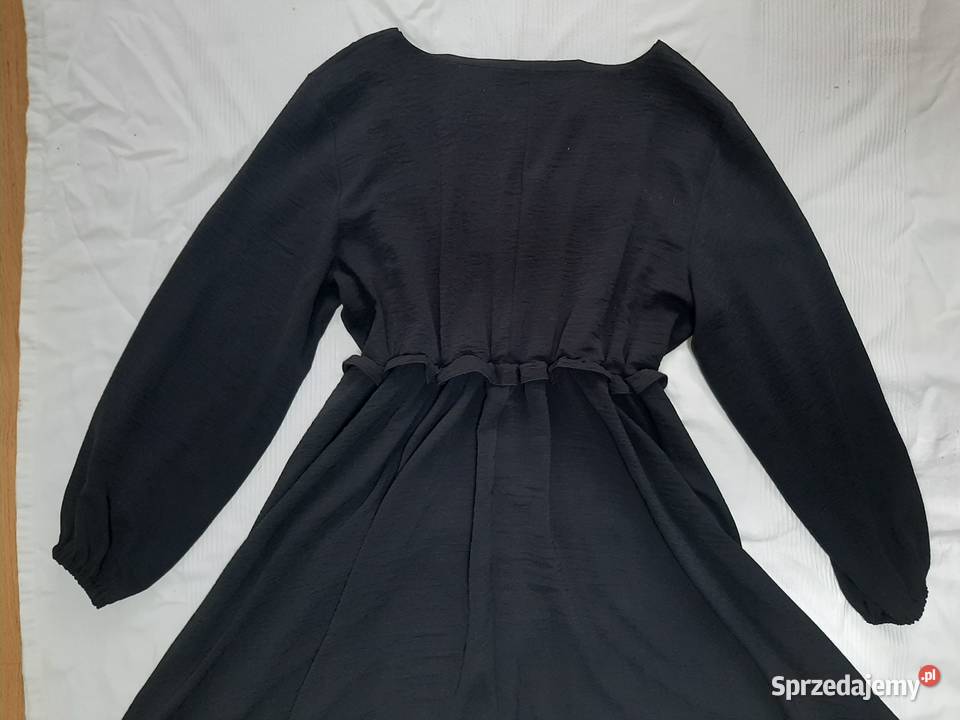 Sukienka czarna wieczorowa Rawicz