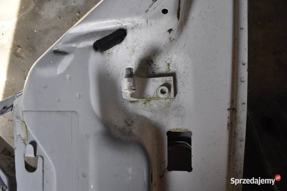 VW T5 lift zawias drzwi dolny lewy przód pomorskie Sierakowice sprzedam