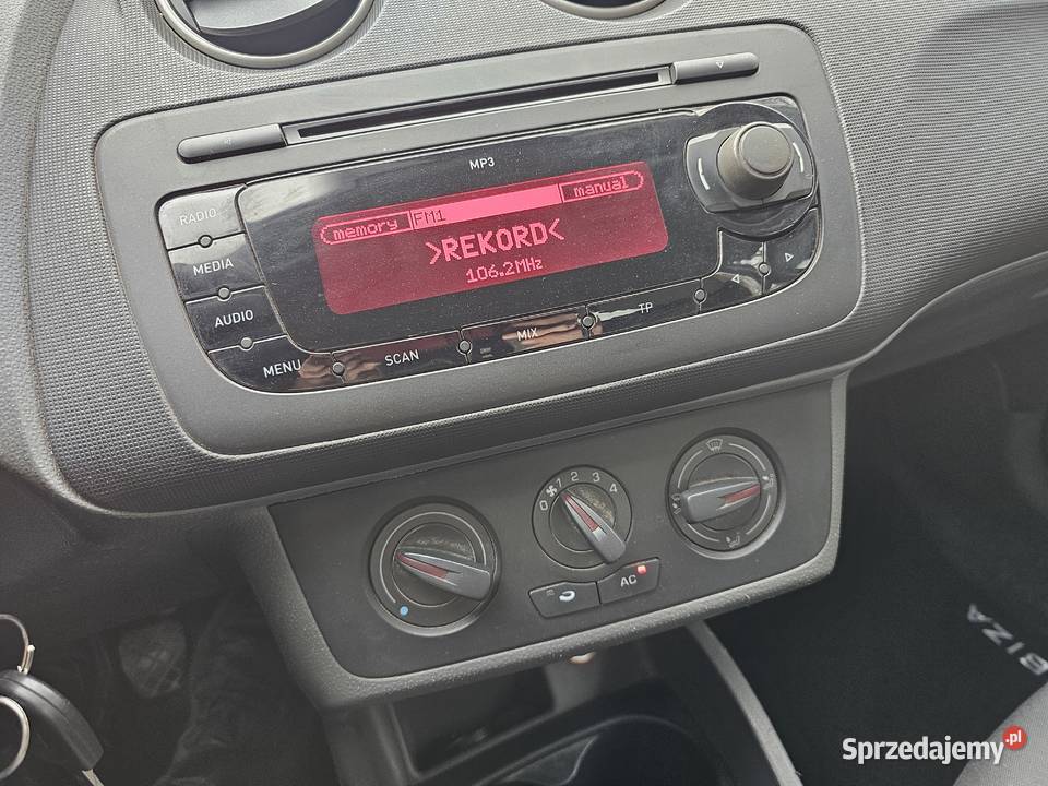 Seat Ibiza 2011r 14 86 4cylindry Klima Hak 86KM Radom