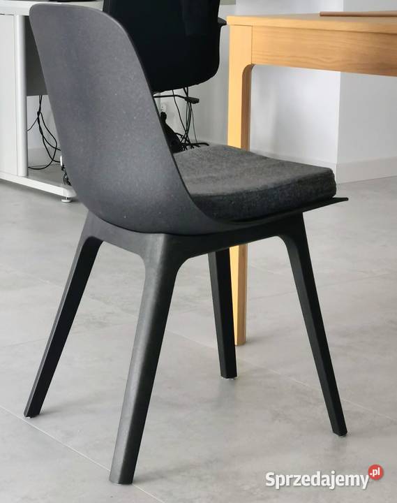 Krzesło czarne Odger IKEA Wągrowiec