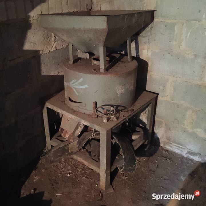 Srutownik rozdrabniacz ziarna do zboza kukurydzy sprzedam