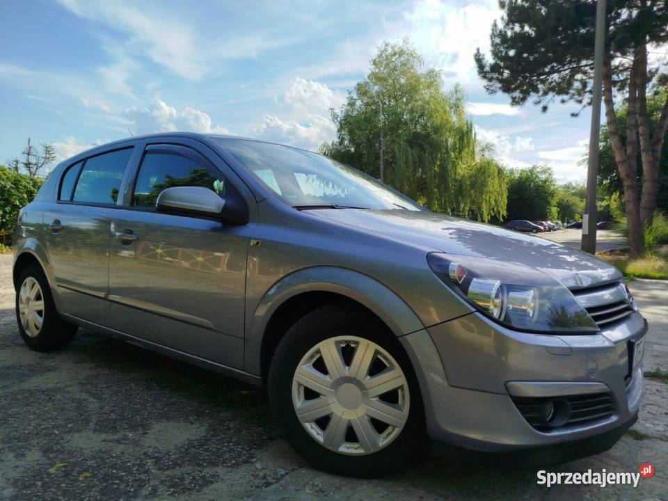 Opel Astra KLIMA MROZI ksiazka serwis oplaty w cenie H (2004-2014)