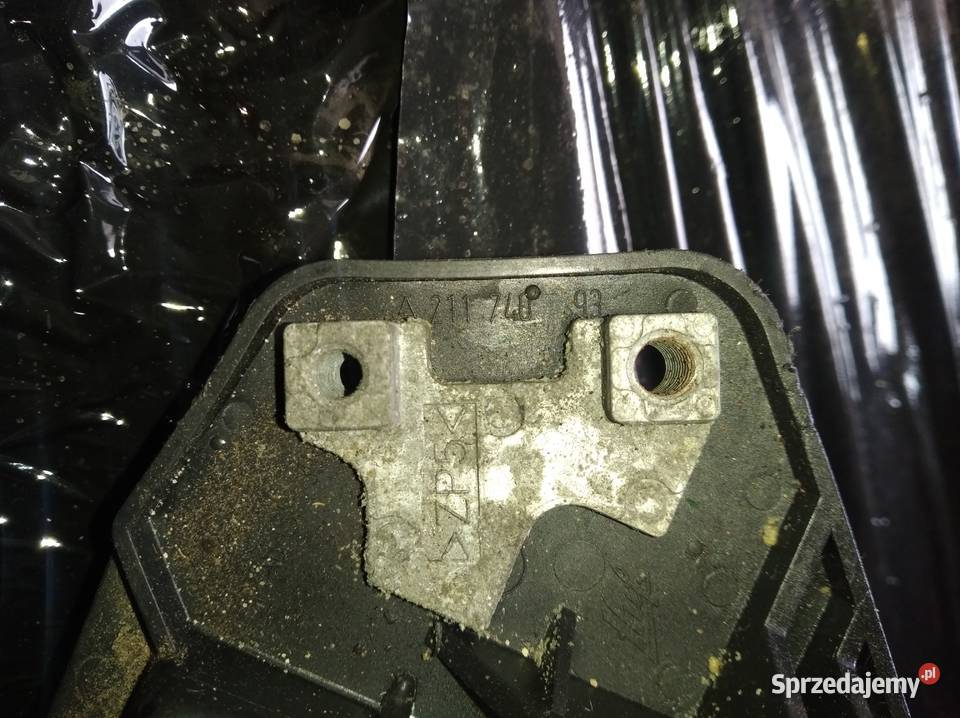 Klamka zamek mechanizm tylnej klapy Mercedes Kamień Pomorski