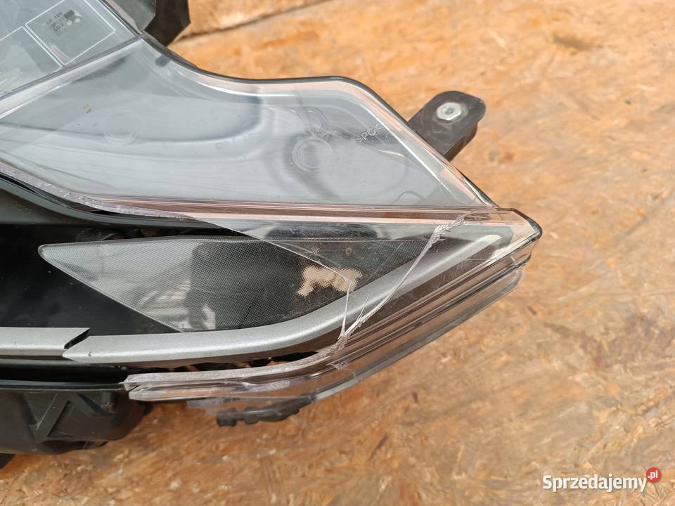 LAMPA PRAWY PRZÓD EU FERRARI 812 SUPERFAST osobowe Nowy Tomyśl