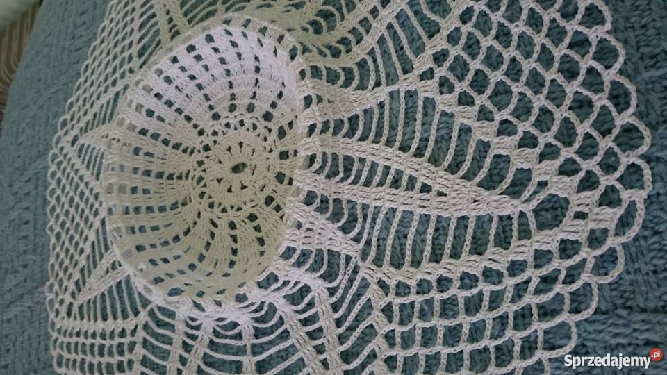 Serweta z białego kordonka średnica 35 Antyki, Sztuka, Kolekcje Bolesławiec