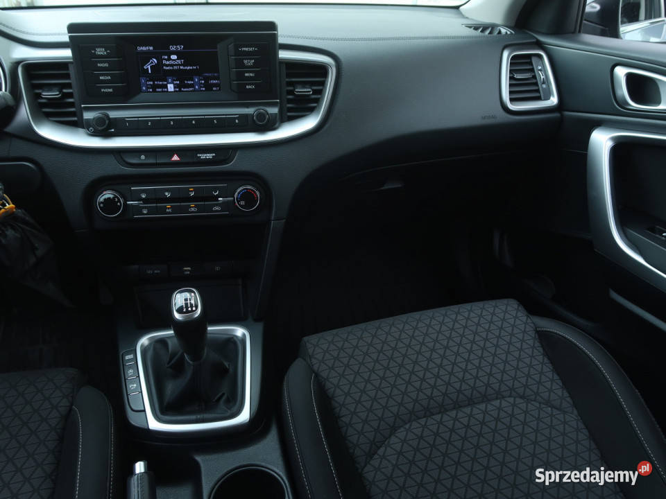 Kia Ceed 16 CRDi MHEV