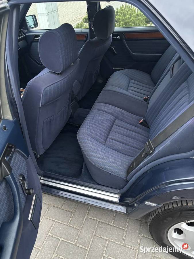 Mercedes w124Benzyna 26Stan nieuszkodzony Poznań sprzedam