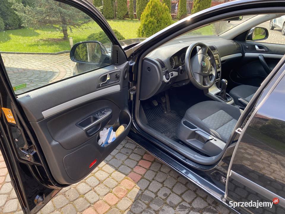 Skoda Octavia 20 tdi kombi czarne Halinów
