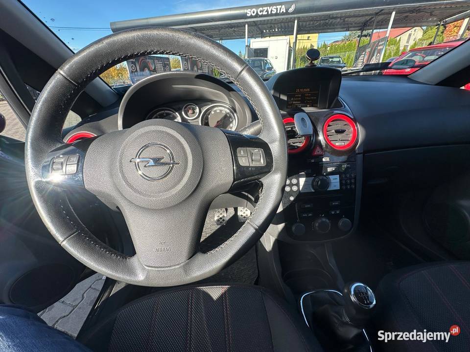 Opel Corsa D Limited Black Edition 14 benzyna nieuszkodzony sprzedam