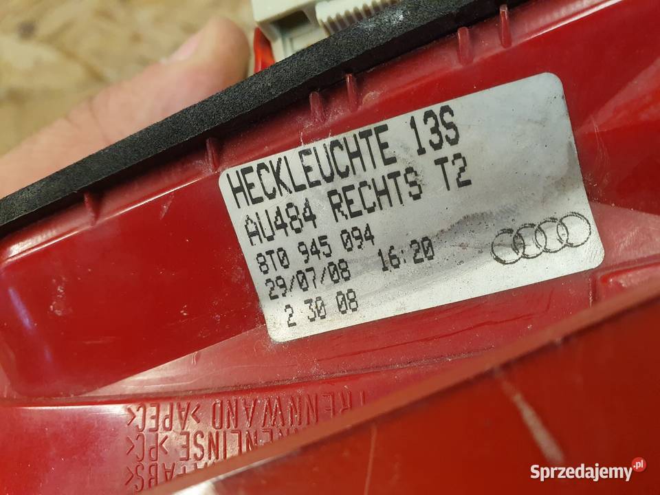 AUDI A5 8T0 LAMPA PRAWA TYLNA PRAWY TYŁ W KLAPĘ osobowe Międzychód