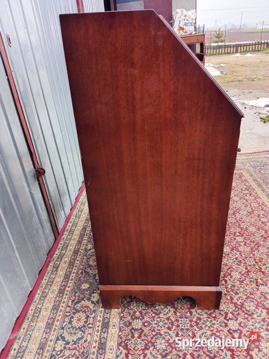 Sekretarzyk sprzedam Borówno