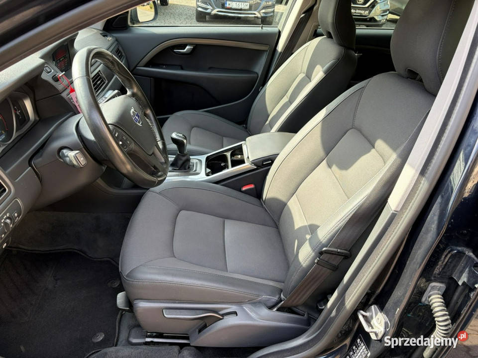Volvo V70 20 D2 Xenony Podgrzewane fotele Lipówki