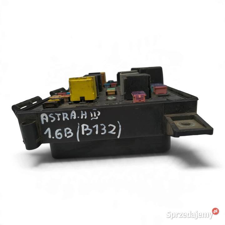 SKRZYNKA BEZPIECZNIKÓW BSI Opel Astra H 13206750 Chełm