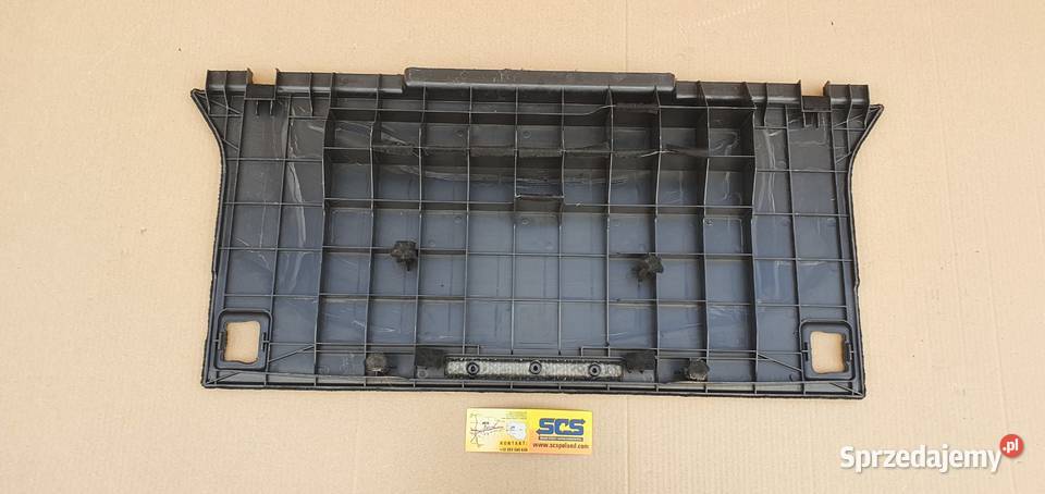MERCEDES CKLASA W204 PODŁOGA BAGAŻNIKA TAPICERKA Trzciel