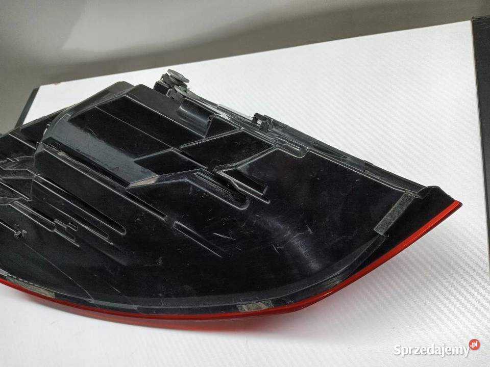 LAMPA TYŁ TYLNA PRAWA AUDI TT 8S0945096A