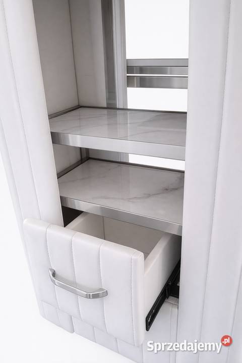 Biurko kosmetyczne z otworem na pochłaniacz