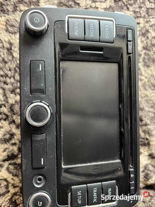 Radio Passat B7 uszkodzone Głuchołazy sprzedam