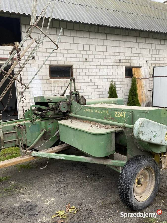 Prasa kostkująca John deere 224t Bereza