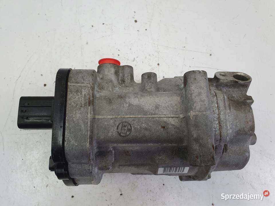 SPRĘŻARKA KLIMATYZACJI Toyota Corolla E21 Części samochodowe Chełm