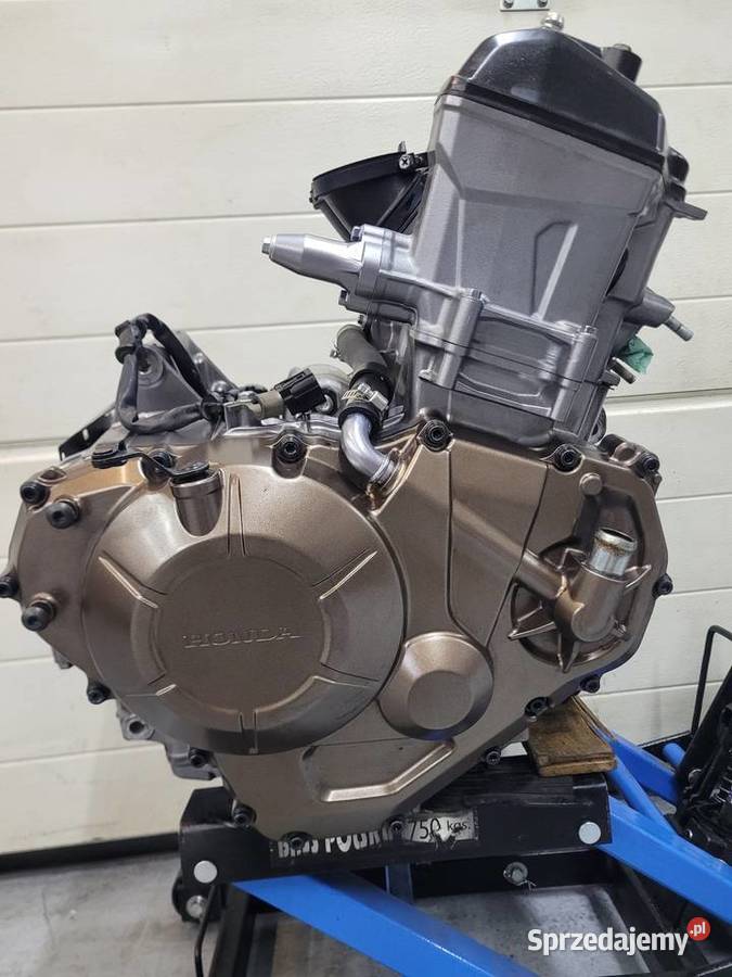 Honda CRF 1000 17 africa twin SILNIK kapa dekiel Nowy Tomyśl