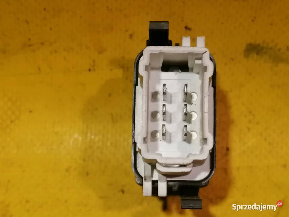 przełącznik szyby prawy przód 26488 28082 osobowe Piotrków Trybunalski sprzedam