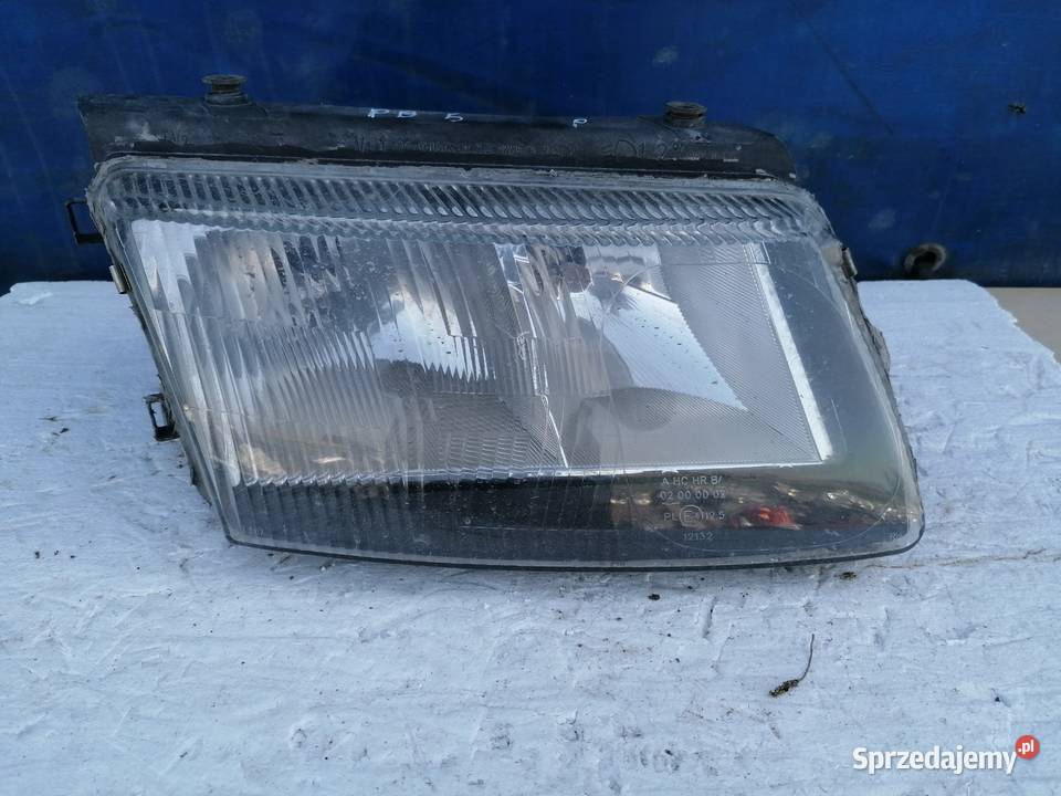 Lampa Prawa Przód Volkswagen Passat B4 Wisznice
