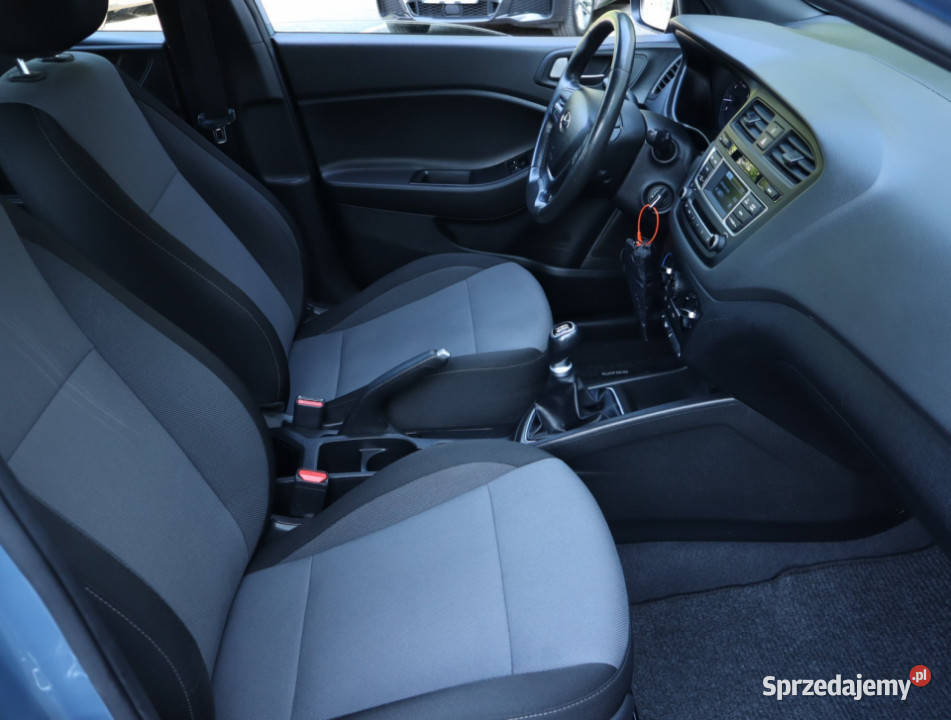 Hyundai i20 12 autoalarm Piaseczno