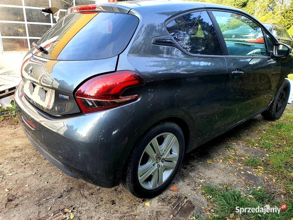 Peugeot 208 części drzwi fotele środek Turek sprzedam