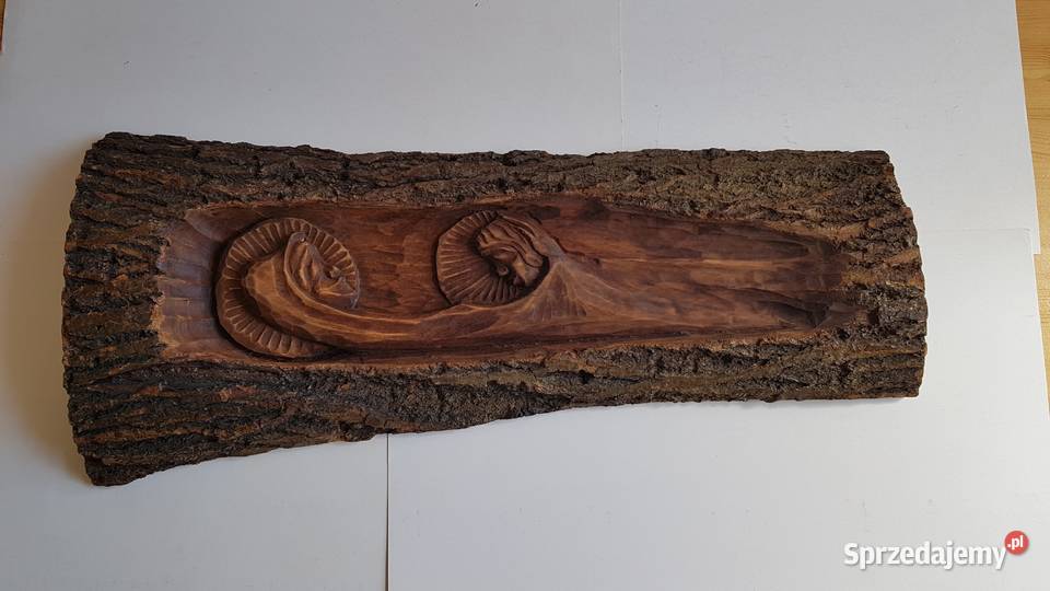 Stara drewniana płaskorzeźba Matka Boska Dąbrowa Górnicza