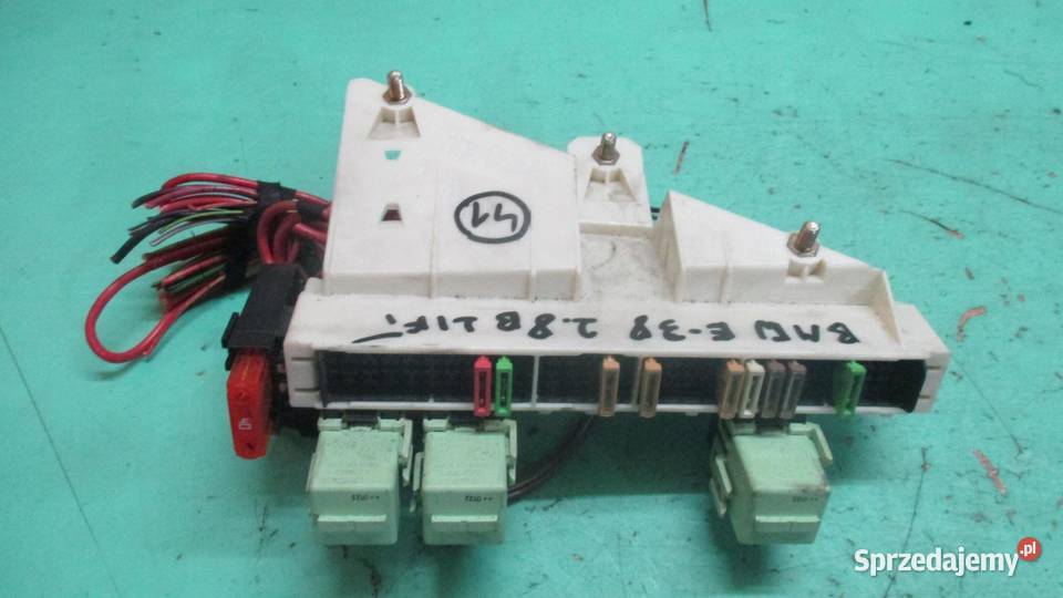 BMW E38 LIFT 28 B 01r skrzynka bezpieczników Skrzynki bezpieczników