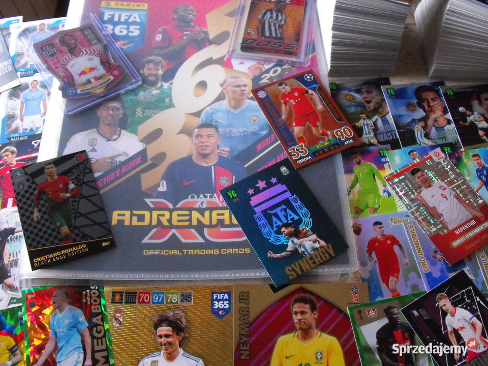 Karty piłkarskie Mega zestaw 500 kart i album sprzedam