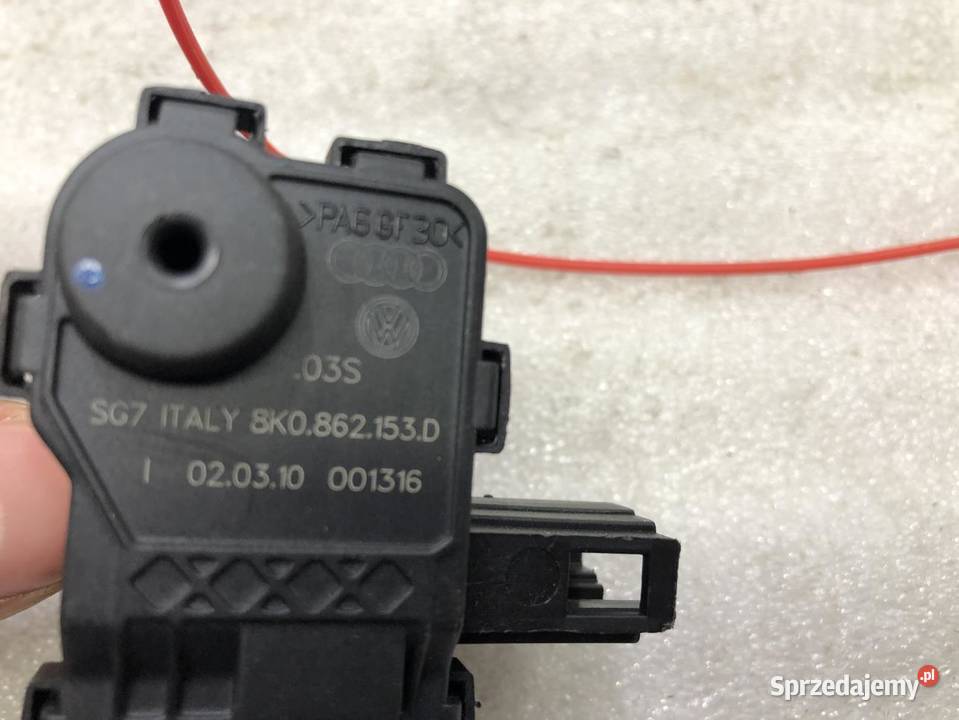 SILNICZEK KLAPKI PALIWA AUDI A5 8T 8K0862153D Wyposażenie elektryczne