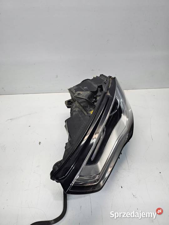 REFLEKTOR XENON LED LEWY AUDI A3 8V 8V0941005A Przystajń
