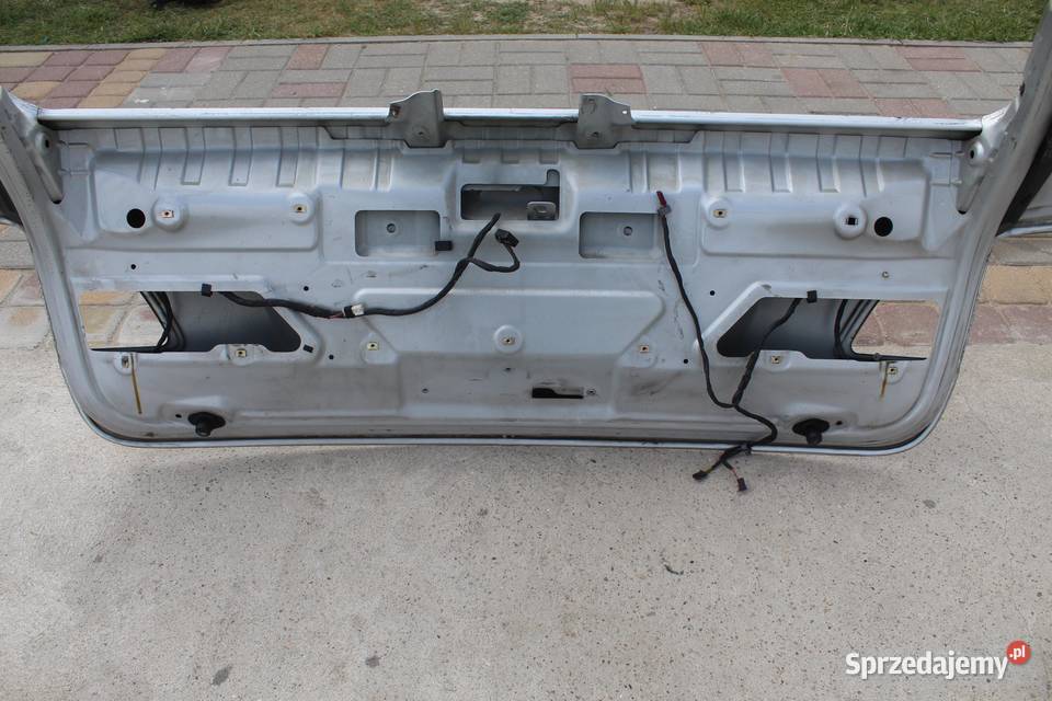 KLAPA BAGAŻNIKA TITANSILBER BMW E61