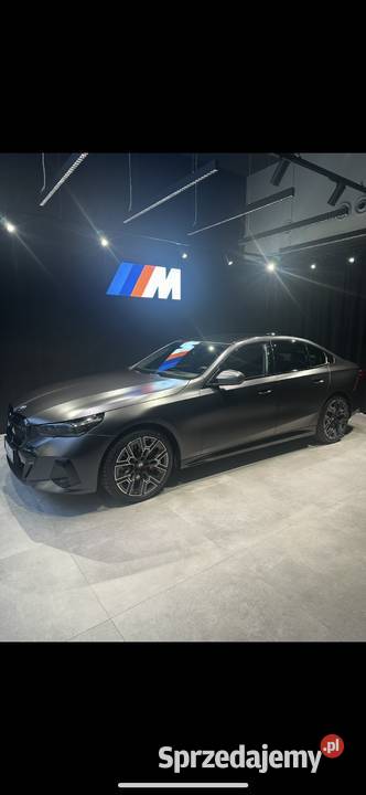 auto do ślubu BMW G60 2025 r matowy kolor Sieradz