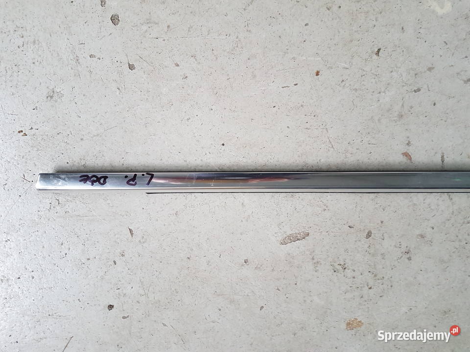 OPEL INSIGNIA LISTWA DRZWI LEWA PRZOD CHROM LEWY Rok produkcji 2010