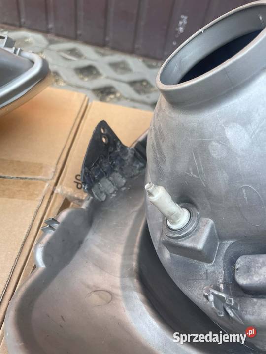 Lampy Renault Trafic II łódzkie Pabianice sprzedam