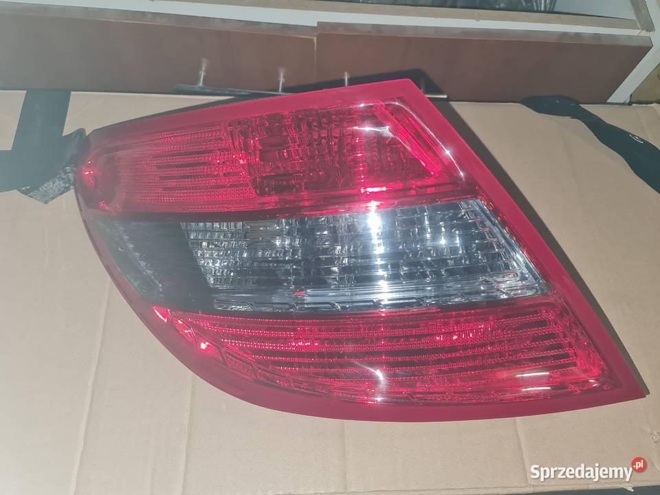 Mercedes W204 Lampa tylna lewa sedan DYMIONA Łódź sprzedam
