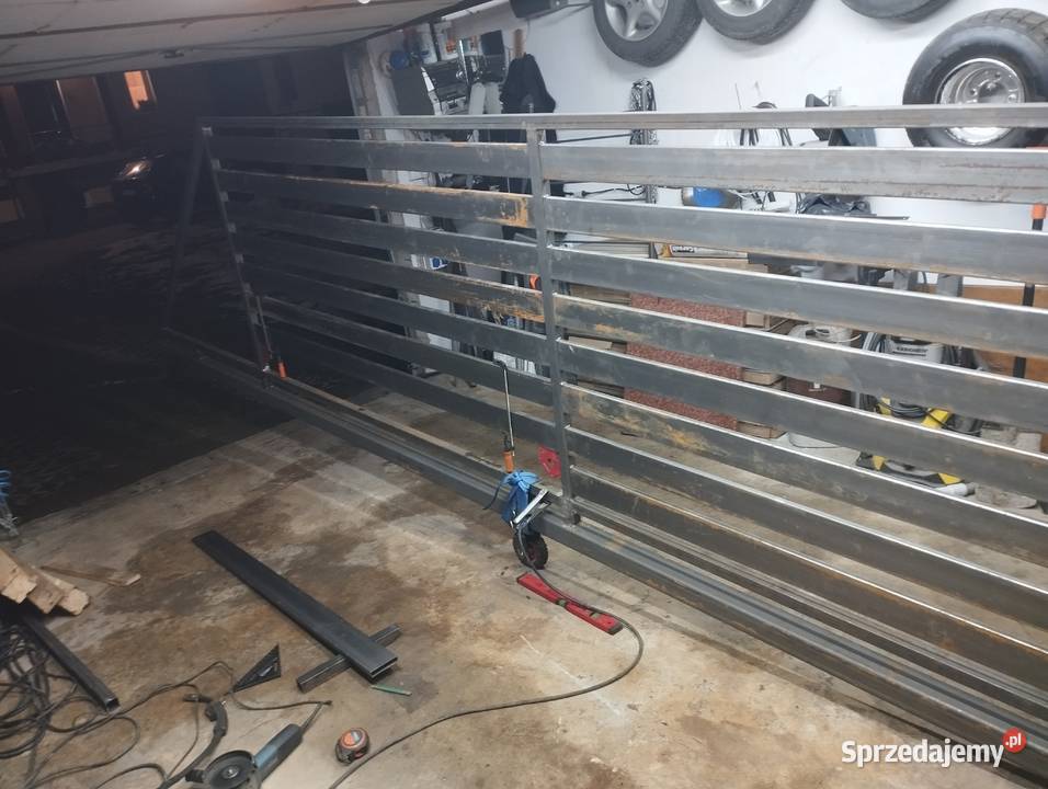 Brama przesuwna dwuskrzydlowa