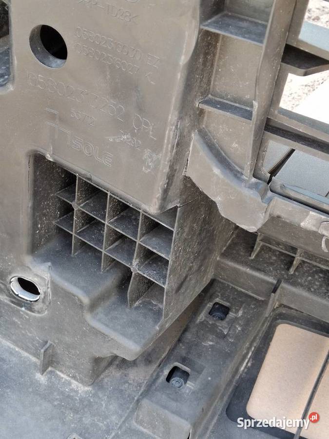 IVECO DAILY LIFT 19 ZDERZAK PRZÓD PRZEDNI Bieleń